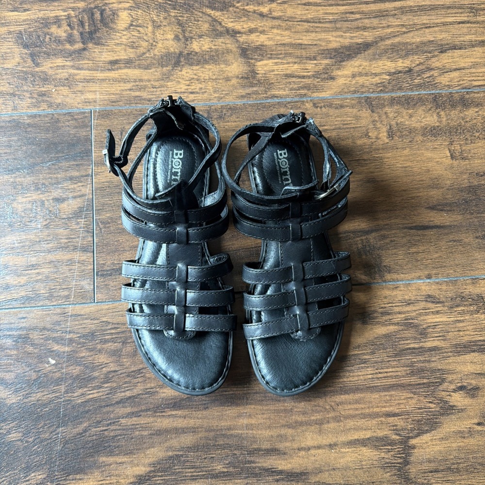 Born Gladiator Sandals Strappy Size 7M Black Leather Comfort Casual Boho Summer